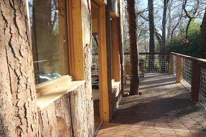 La Cabane Ô Fil De L'eau, Gîte à Grépiac