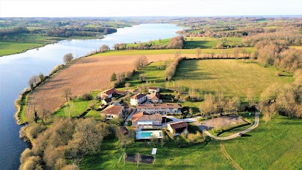 Hameau Du Cruzeau, Gîte à Lésignac-Durand