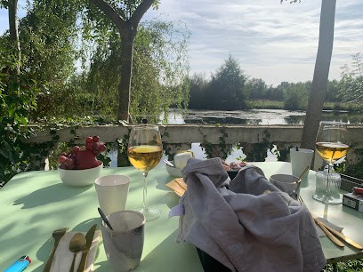 Gîtes Au Lion D'Or LES ROCHES-L'ÉVÊQUE, Gîte aux Roches-l'Évêque