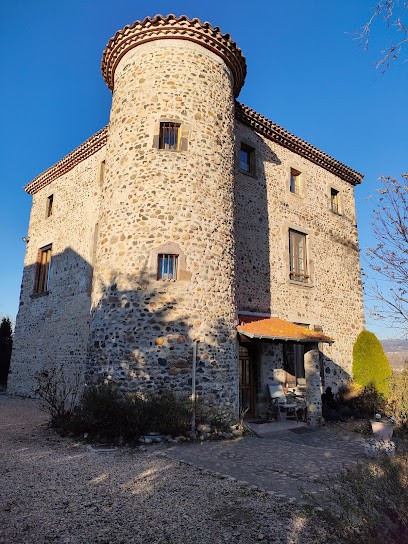 MAISON FORTE DE FLAGEAC, Gîte à Brioude