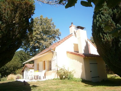 Gîte La Maison Du Garde-Chasse, Gîte à Saint-Berain-sous-Sanvignes
