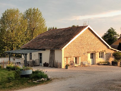 La Laiterie De La Charmotte, Gîte à Gy