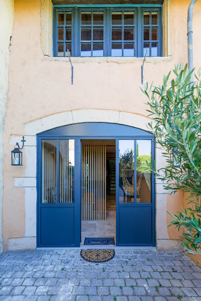 Au Milieu Des Secrets - Suite Avec Spa Privatif, Gîte à Vaulx-Milieu