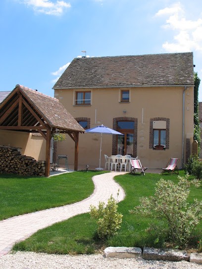 Gîte De L'Atelier - EGREVILLE, Gîte à Égreville