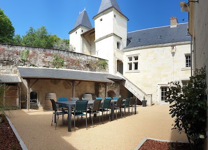 Logis Escale - Grand Gite 10-15 Personnes, Piscine, Gîte à Gennes-Val-de-Loire