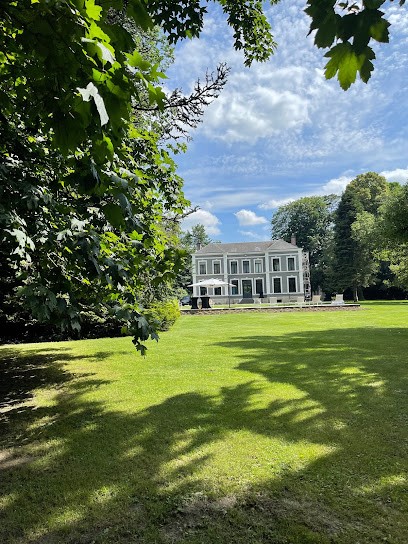 Le Château De Toile, Gîte à Hersin-Coupigny