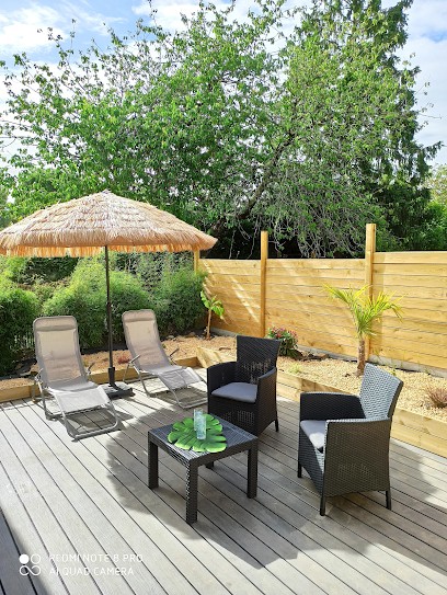 Love Des Bois, Gîte à Saint-Gildas-des-Bois