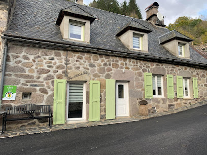Gîte Chez Nath Et Titi, Gîte au Falgoux