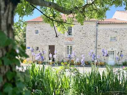 Logis Des 3 Artistes De Maisons&Heritage, Gîte à Sèvremont