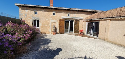 La Distillerie De Vignolles, Gîte à Vignolles