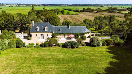 Le Domaine Des Roseraies, Gîte à Monfréville