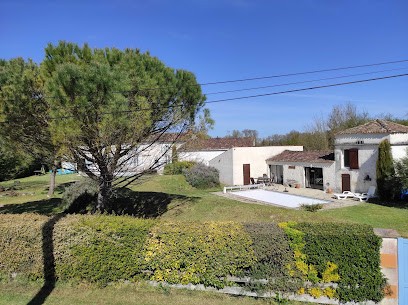 Les Gîtes De Charloteau, Gîte à Corme-Écluse