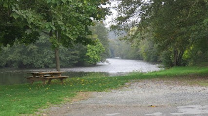 Hameau De Gîtes De La Rivière, Gîte à La Celle-Dunoise