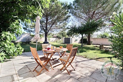 Le Mas de Plisset, Gîte à Saint-Gilles