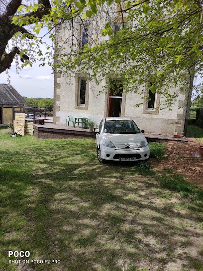 Ancienne école de campagne, Gîte à Chamberet