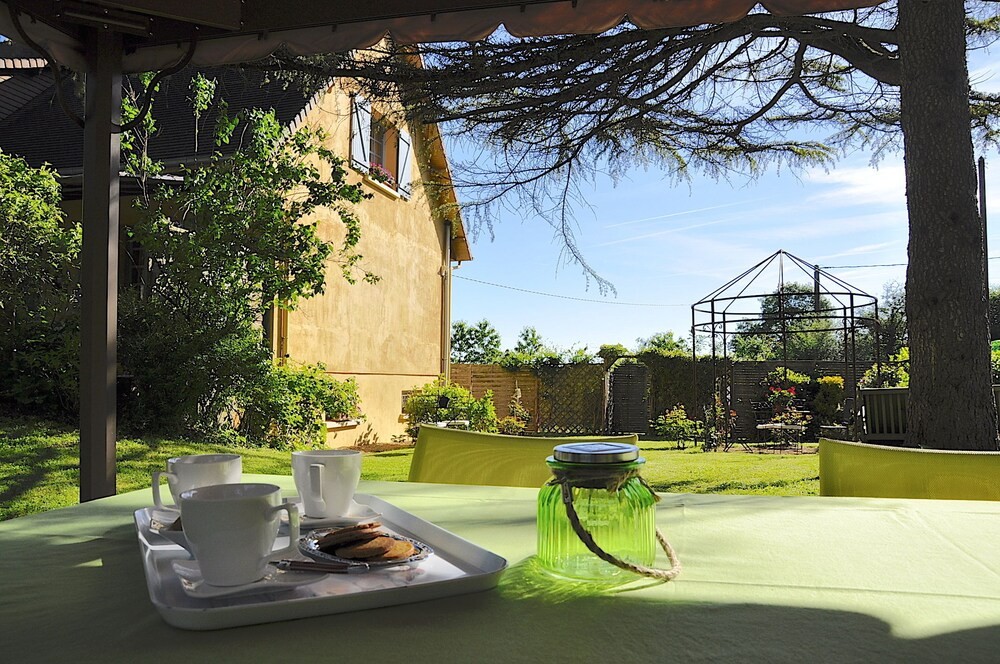 Au Jardin de Lisa - Gîtes de France, Gîte à Avezé
