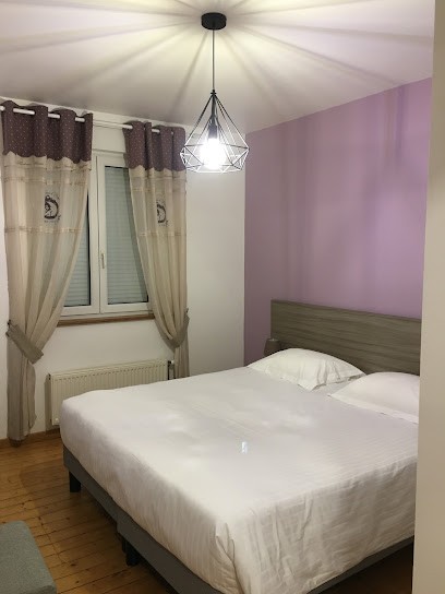 Chez Grand-Père, Gîte à Heutrégiville