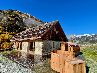 Chalet Prestige Névalia, Gîte à Ceillac