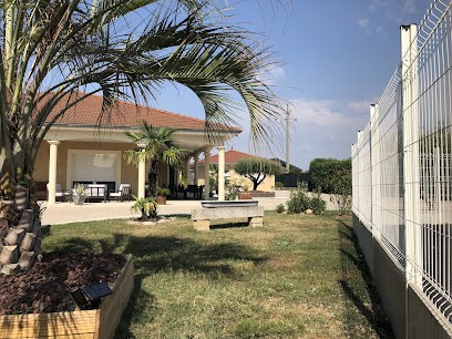 GITE COM A LA MAISON, Gîte à Pérouges