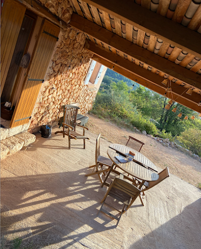 Le Cabanon De Papé, Gîte à Montmeyan