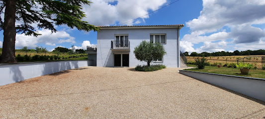 Maison Bleue Aux Bambous - Gîtes De France, Gîte à Saint-Amans-du-Pech