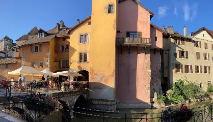 Gite Annecy 2Bis Rue Sainte-Claire, Gîte à Annecy