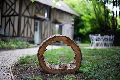 L'Atelier : Près De Giverny Gîte Avec Piscine, Gîte à La Villeneuve-en-Chevrie
