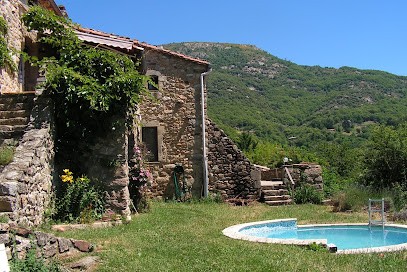 Gîtes des lamas : roulotte, grangette..., Gîte à Rocles