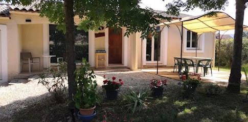 Gîte les Chosaliens : Gîte 6 personnes Vallon-Pont-d'Arc, proche Gorges de l'Ardèche et Grotte Chauvet, en Ardèche, Gîte à Lagorce