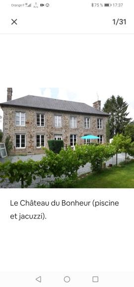 Gîte Le Château Du Bonheur Piscine Sauna Jacuzzi, Gîte au Loreur