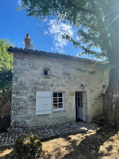 Petit Fayolle, Gîte à Lonnes