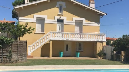 Les Lauriers Blancs - Gîtes De France, Gîte à Saint-Estève
