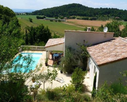 VILLA DES CHENEVIERES, Gîte à Manas