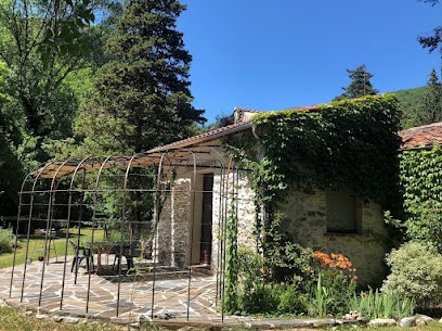 Le Petit Nid Écologique, Gîte à Montferrer