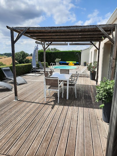 La Grange du Bois des Arrendies, Gîte à La Salvetat-Belmontet