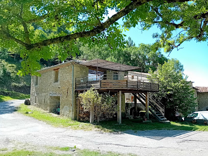 Gîte Au Bout Du Chemin, Gîte à Bourdeaux
