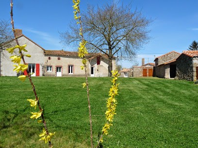 Chez Grand-Mère, Gîte à Saint-Aubin-du-Plain