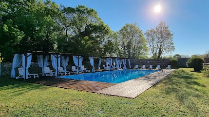 Domaine De Rochebonne, Gîte à Saint-Just-Luzac