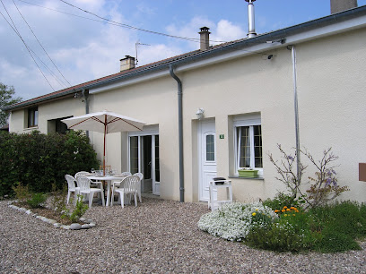 Les Jardins Des 3 Provinces - Gîte, Gîte à Montcharvot