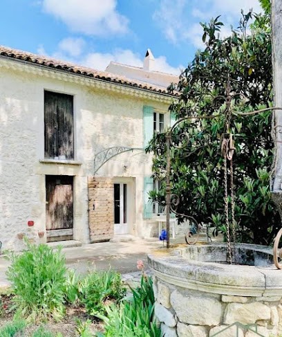 Le Mas d’Aloha, Gîte à Plan-d'Orgon