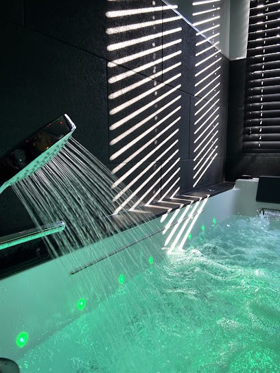 Love Room Spa Privatif L'Impertinente, Gîte à Isbergues