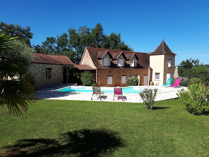 Gîte Et Chambre D'hôtes - Au Détour Des 3 Cyprès, Gîte à Pomarède