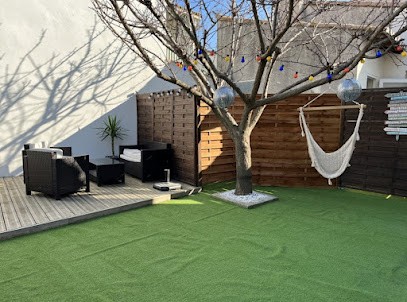 Gîtes L'Abri-Côtier: Appartement de vacances en Camargue, au calme avec jardin, proche plage et Arles, Bouches-du-Rhône, PACA, Gîte à Saintes-Maries-de-la-Mer