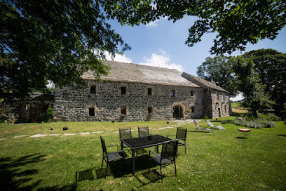 Gîte Ardèche Suchasson Gîte D'exception De 400 M2 Proche Du Gerbier De Jonc, Gîte à Sagnes-et-Goudoulet