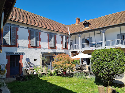 Gite Des Trois Mousquetaires, Gîte à Laas