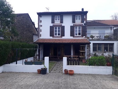 Gîte Zuharpeta - GITE D'ÉTAPE - SNACK - BAR, Gîte à Saint-Jean-Pied-de-Port