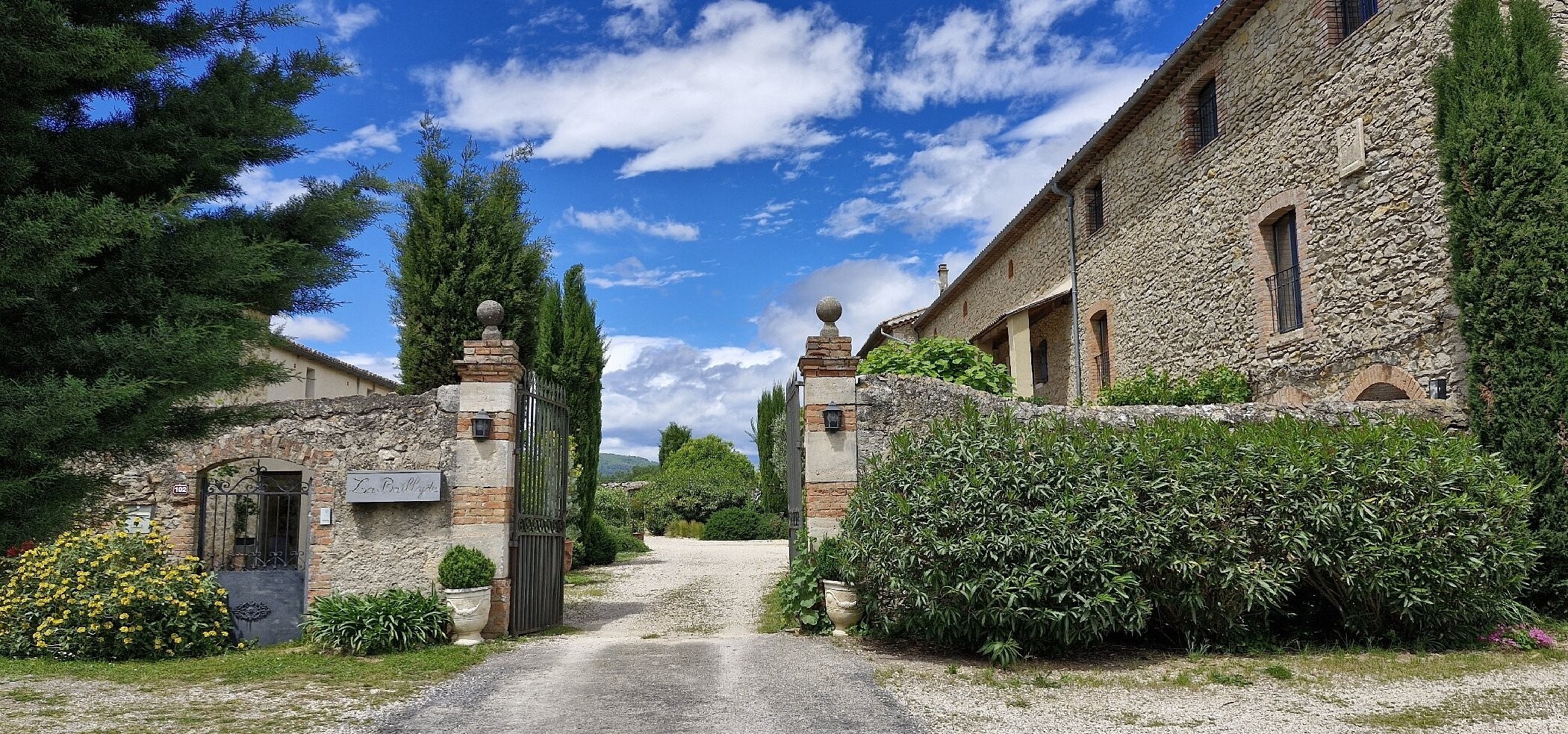 Mas De La Baillyde | Gîtes Avec Piscine, Gîte à Potelières