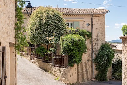 L’ Insouciance à Grambois, Gîte à Grambois