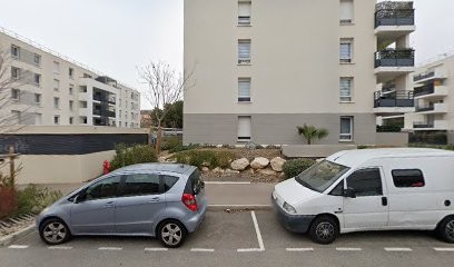 Résidence les salins du lion, Gîte à Vitrolles
