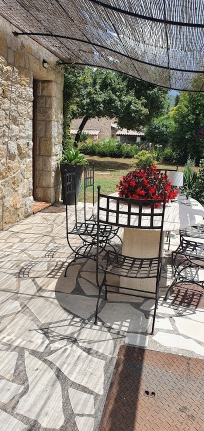 Chez Dom & Albert, Gîte à Saint-Cézaire-sur-Siagne